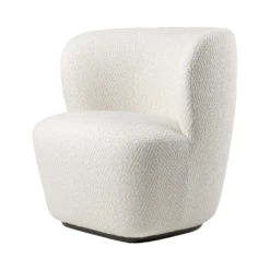 GUBI Stay Armchair Small Upholstered In Plain 0001 With Base In Black