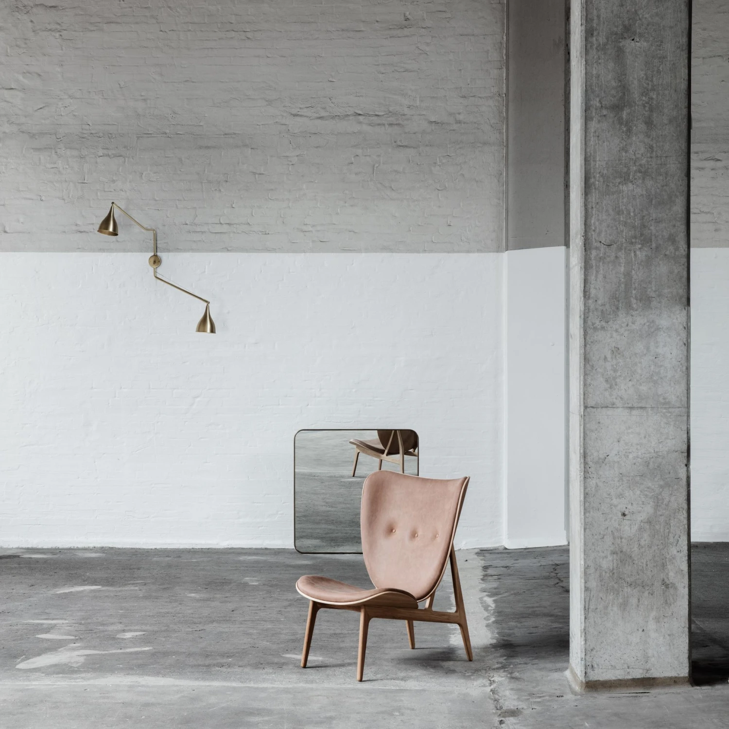 NORR11 Elephant Armchair Light Smoked Oak/Dark Brown 21001 7 NORR11 Elephant Armchair Light Smoked Oak/Dark Brown 21001 - Image 5