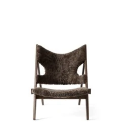 Audo Knitting Armchair Sheepskin Upholstered W. Dark Oak Base -ferm LIVING || MONTANA Shop 9680005 020S04ZZ Knitting Lounge Chair Dark Stained Oak Root Front p