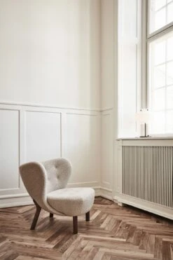 &Tradition Little Petra VB1 Armchair Karakorum 003/White Oiled Oak -ferm LIVING || MONTANA Shop atd 1306 little petra vb1 karakorum 003 3 p 1