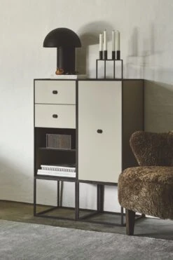 Audo Frame Cabinet 70 W. Door & 2 Shelves Sand -ferm LIVING || MONTANA Shop bylassen 12910 copy p 1