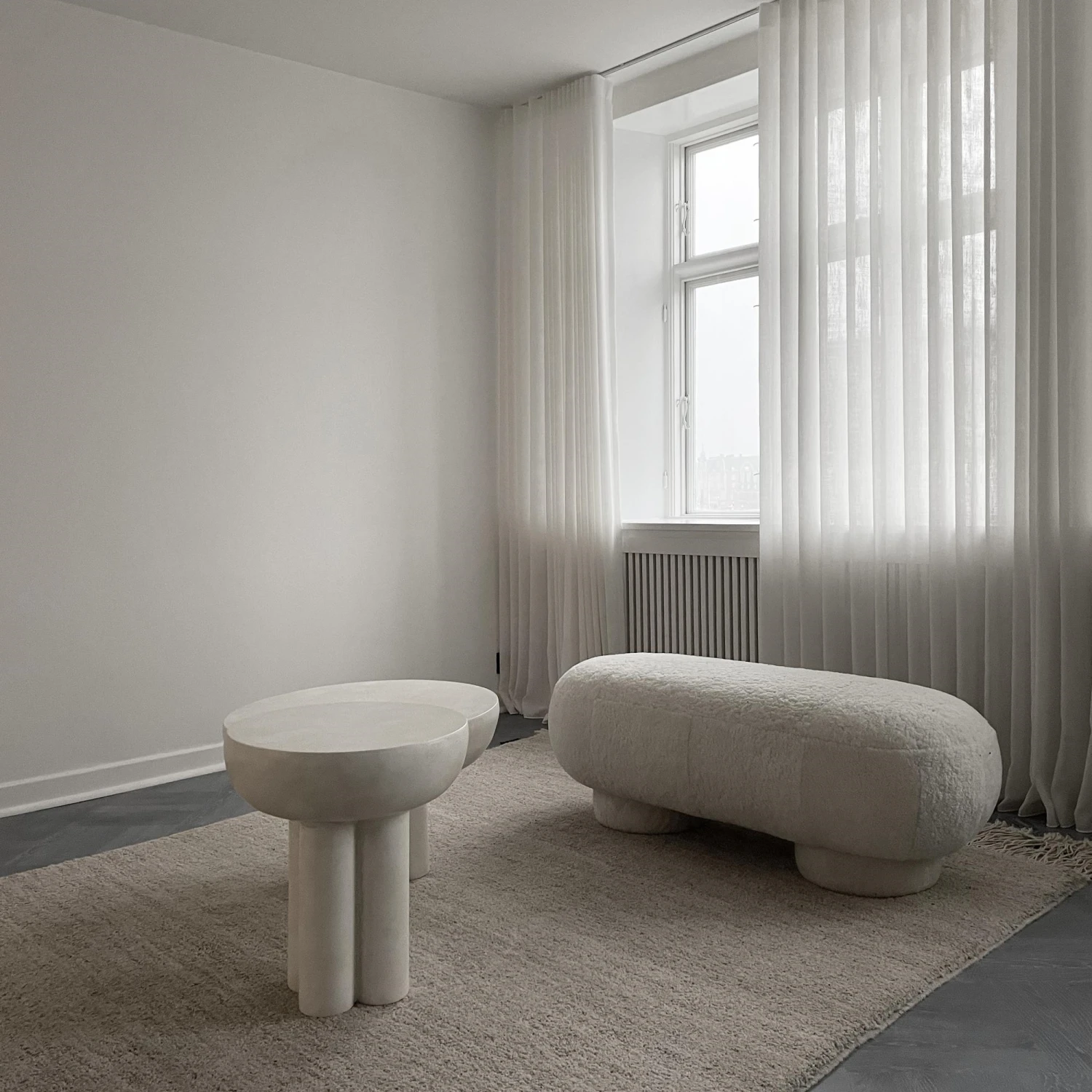 101 Copenhagen Big Foot Bench Sheepskin 5 101 Copenhagen Big Foot Bench Sheepskin - Image 3