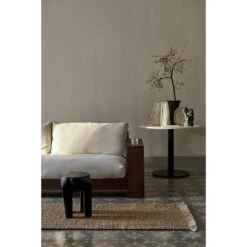 Ferm Living Edre Sofa Dark Stained/Classic Linen -ferm LIVING || MONTANA Shop fermliving ss23 edresofa 1104266462 rootstool 1104267440 athensrunner 1104267474 image 01 p