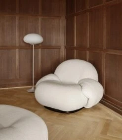 GUBI Pacha Armchair W. Armrest Harp 24/Pearl Gold -ferm LIVING || MONTANA Shop harp 24 blackgubi home pacha lounge v5 p