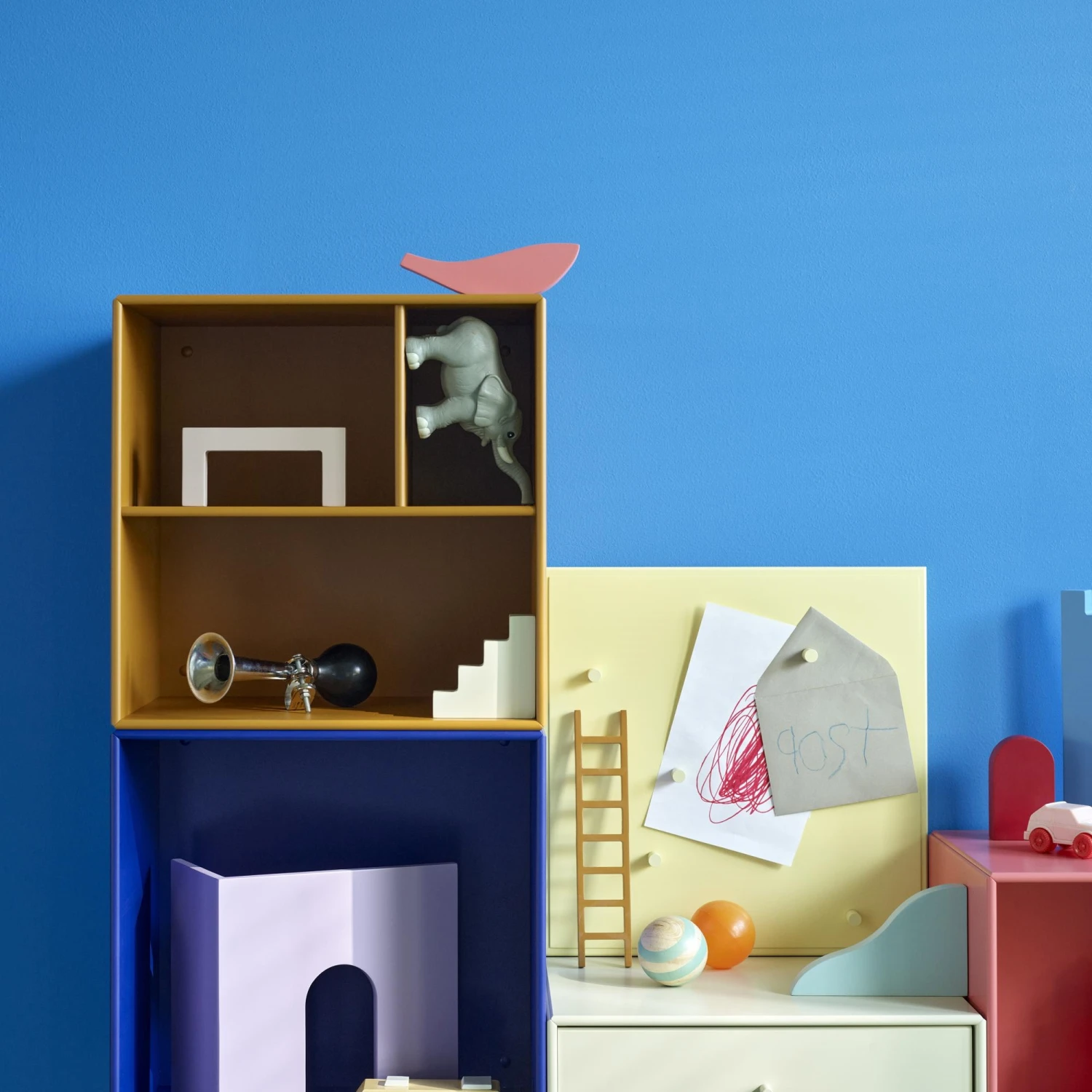 Montana Mini 1102 Bookcase Amber 5 Montana Mini 1102 Bookcase Amber - Image 3