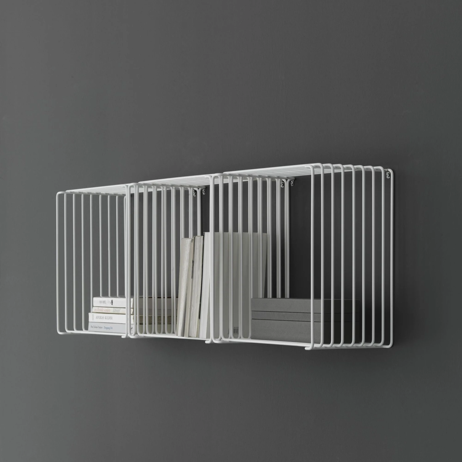 Montana Panton Wire Single Shelf Chrome 34.8cm X 18.8cm 5 Montana Panton Wire Single Shelf Chrome 34.8cm X 18.8cm - Image 3