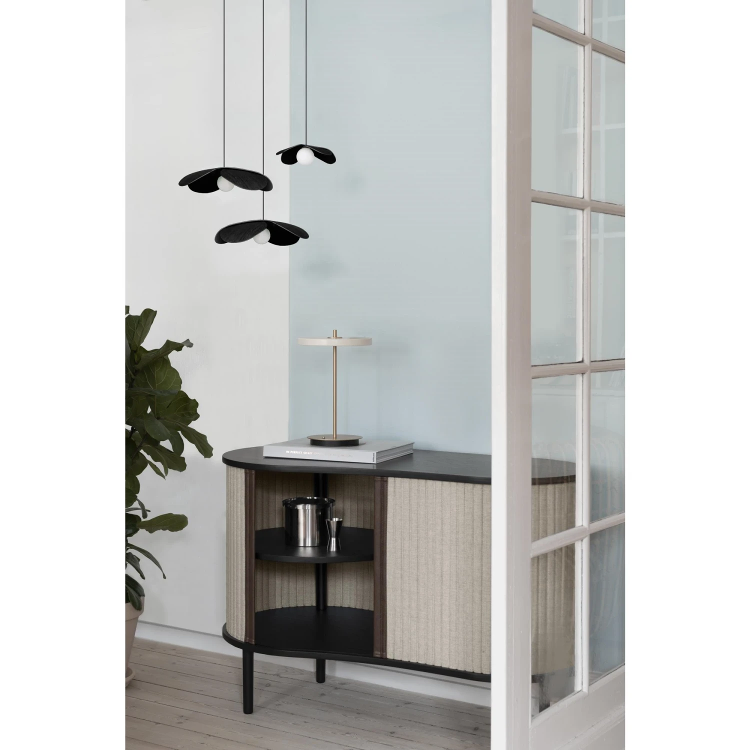 Umage Audacious Cabinet Black Oak/White Sands 5 Umage Audacious Cabinet Black Oak/White Sands - Image 3