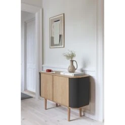 Umage Treasures Cabinet Oak/Shadow -ferm LIVING || MONTANA Shop umage lifestyle treasures 2 doors oak shadow p