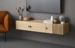 Woud Array Wall Cabinet Oak 150 Cm -ferm LIVING || MONTANA Shop woud ss20 array arkiv nakki p