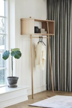 Woud Töjbox Tøjstativ Oak -ferm LIVING || MONTANA Shop woud ss20 tojbox 2 p