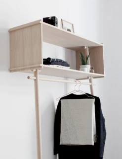 Woud Töjbox Tøjstativ Oak -ferm LIVING || MONTANA Shop woud tojbox wardrobe credit sarah cocolapine 1 p